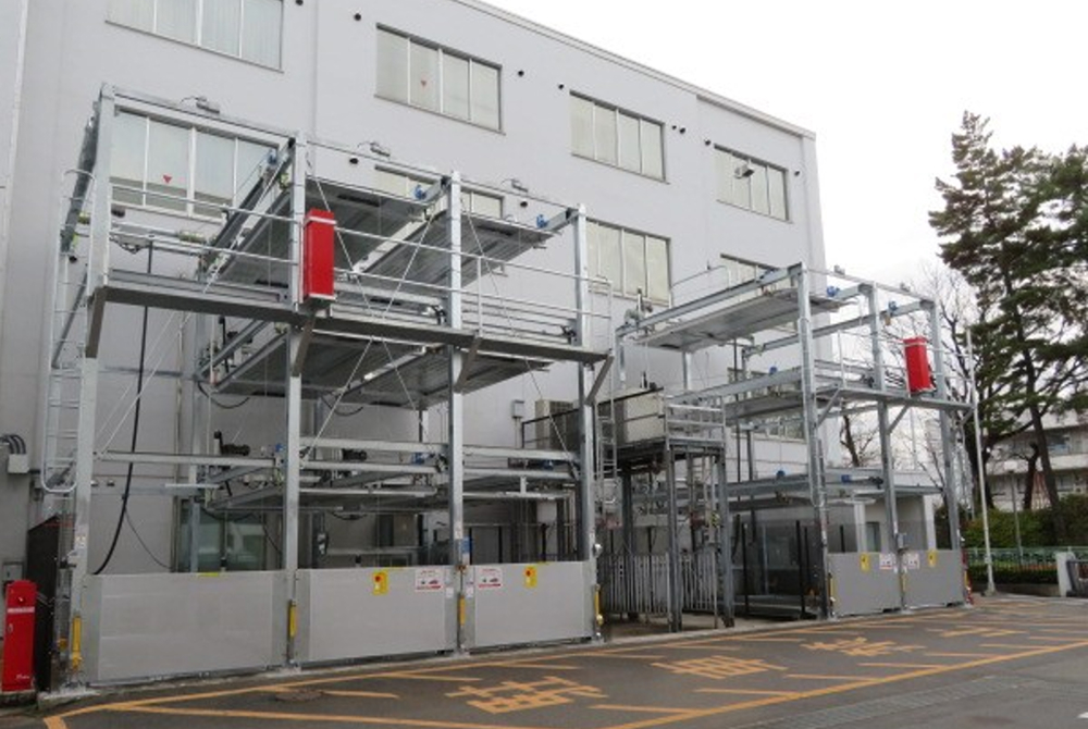 立体駐車場に電気自動車（EV）の充電器は設置できる？導入時のポイント・注意点などを解説